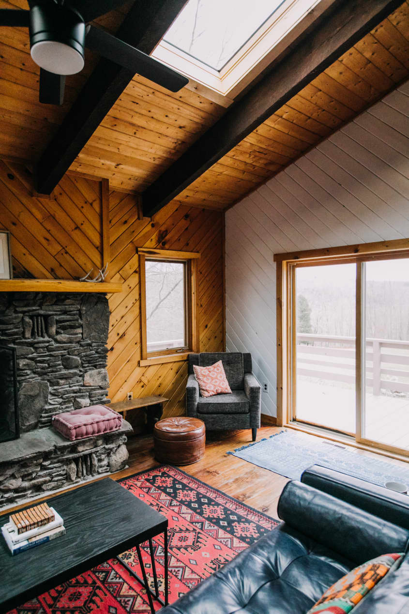 House Tour A Cozy Mountain Cabin in the Catskills Apartment Therapy